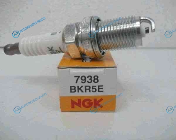 BKR5E Свеча зажигания 7938