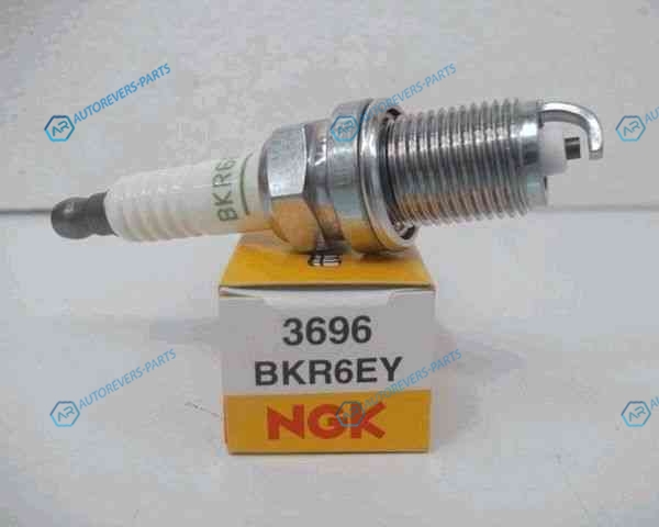 BKR6EY Свеча зажигания 3696