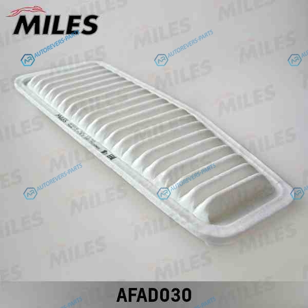 AFAD030 Фильтр воздушный TOYOTA RAV4 2.0 00- (FILTRON AP1425. MANN C3725. VIC A-1001) AFAD030
