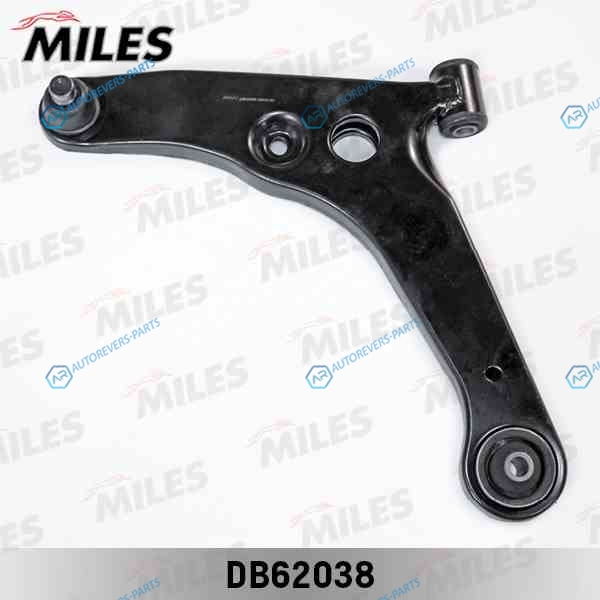 DB62038 Рычаг левый MITSUBISHI LANCER (CS) (CTR CQM-1) DB62038
