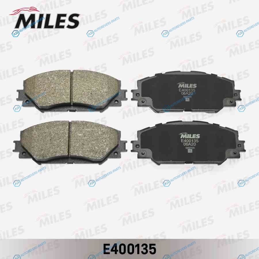 E400135 Колодки тормозные (Смесь Low-Metallic) TOYOTA AURIS 1.4-1.6 07-COROLLA 1.4 07-RAV 4 06- передние (без датчика) (TRW GDB3425) E400135