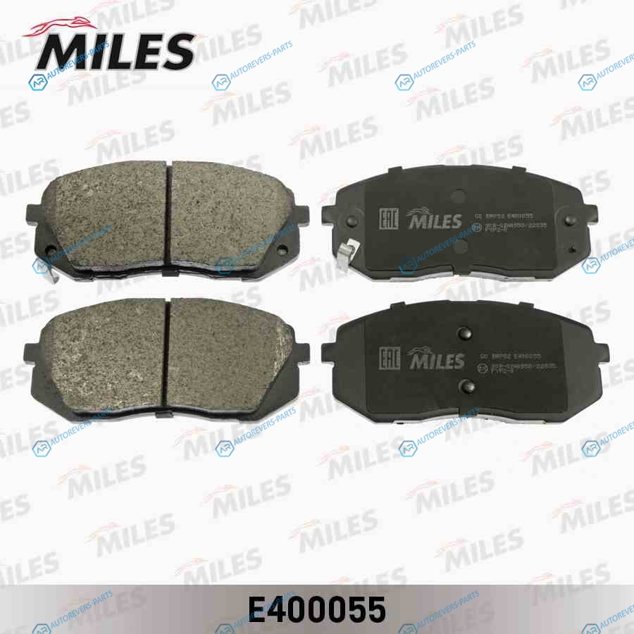 E400055 Колодки тормозные (Смесь Low-Metallic) HYUNDAI ix35 10-KIA SPORTAGE 10-CARENS 02- передние (без датчика) (TRW GDB3461) E400055