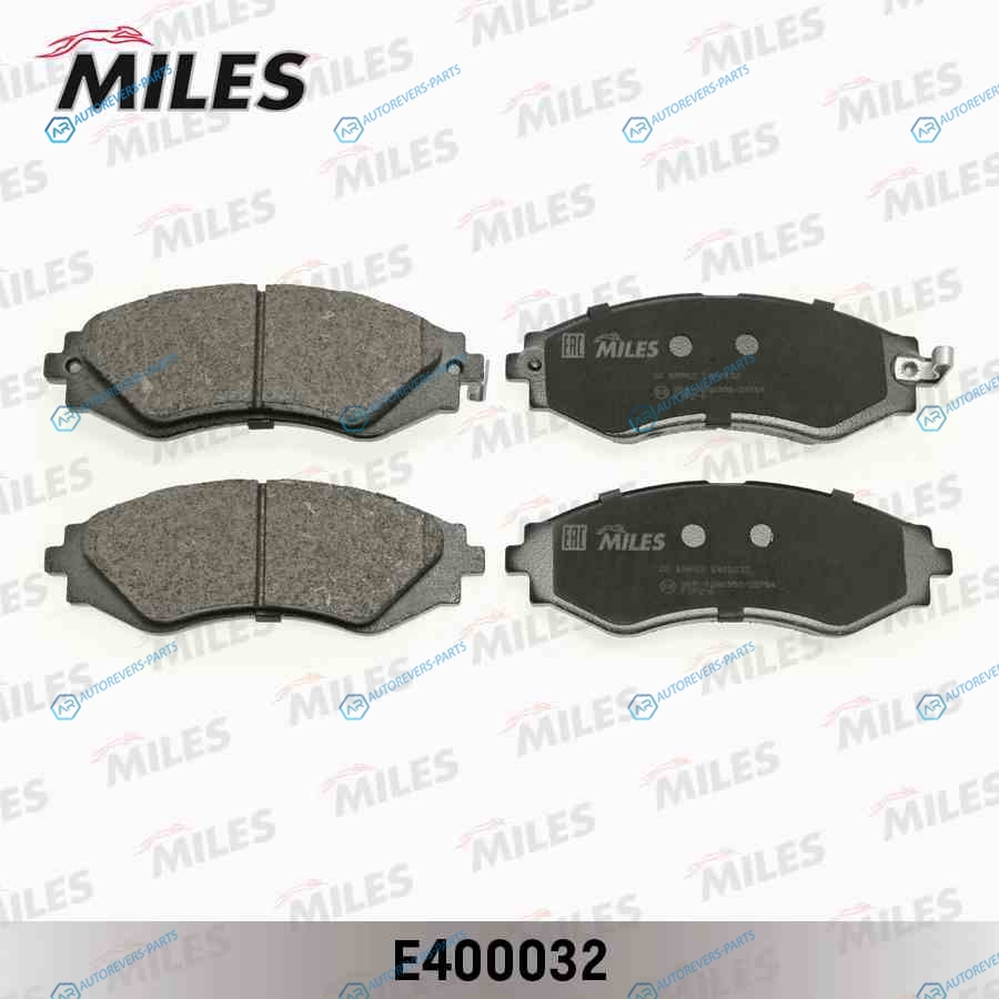 E400032 Колодки тормозные (Смесь Low-Metallic) CHEVROLET LANOSLACETTIREZZODAEWOO NEXIANUBIRALEGANZA пер. (без датчика)  (TRW GDB3216) E400032