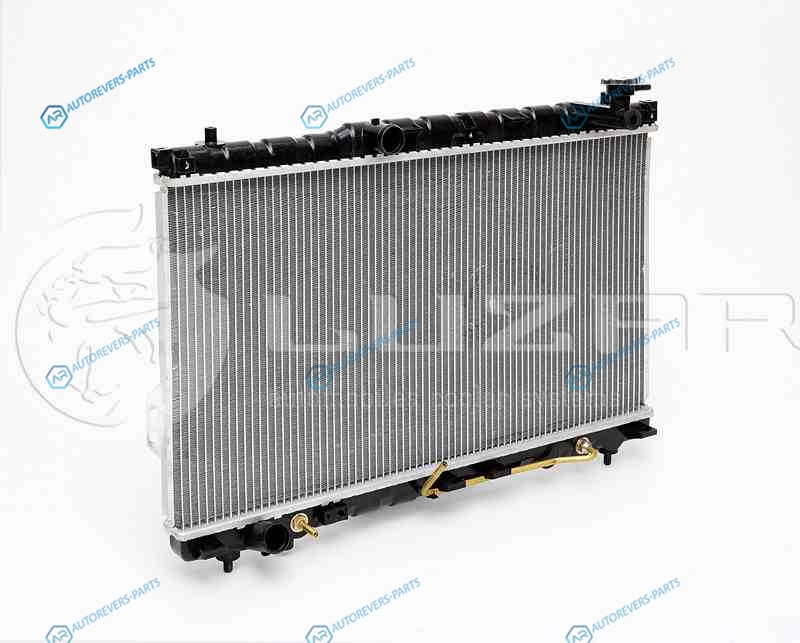 LRc HUSf00250 Радиатор охл. для ам Hyundai SantaFe (00-) 2.0Crdi2.42.7 AT